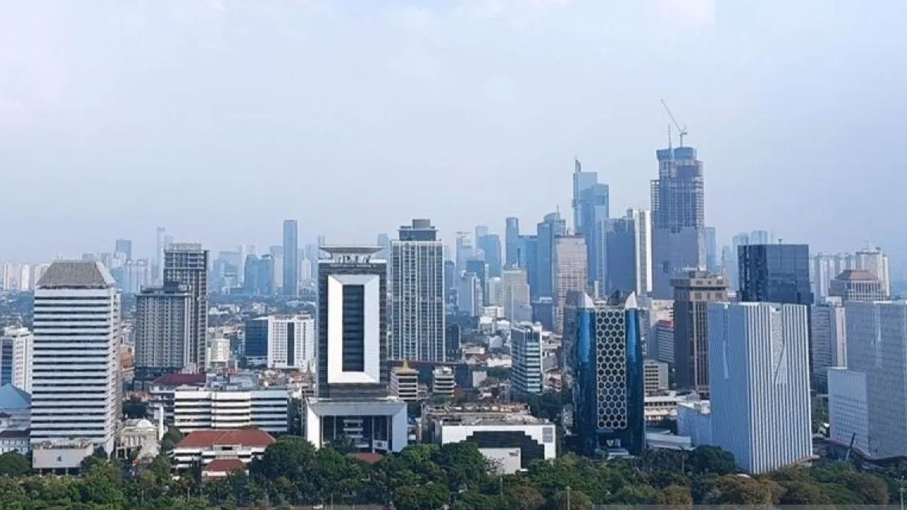 Suhu Jakarta Diperkirakan 24–30 Derajat Celcius pada Senin Pagi