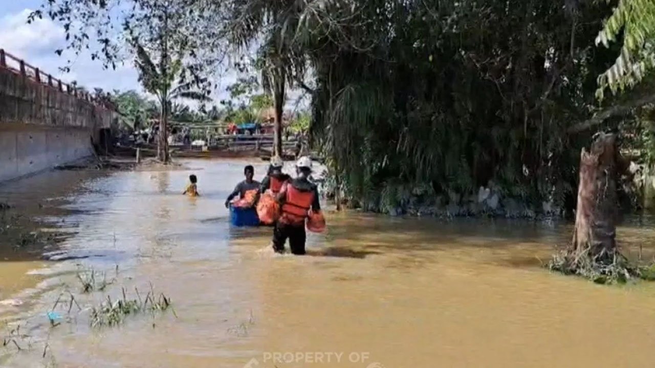 SOLIDARITAS BUMN: ERG PT Timah Salurkan Ribuan Paket Sembako untuk Korban Banjir Sumatera Utara